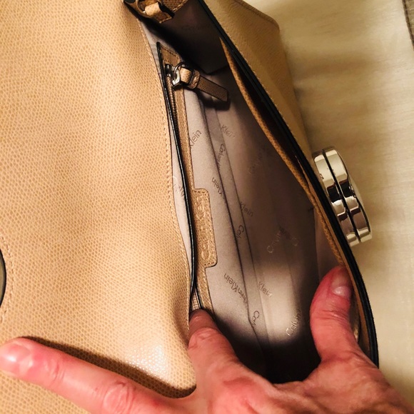 Purse - Picture 3 of 3